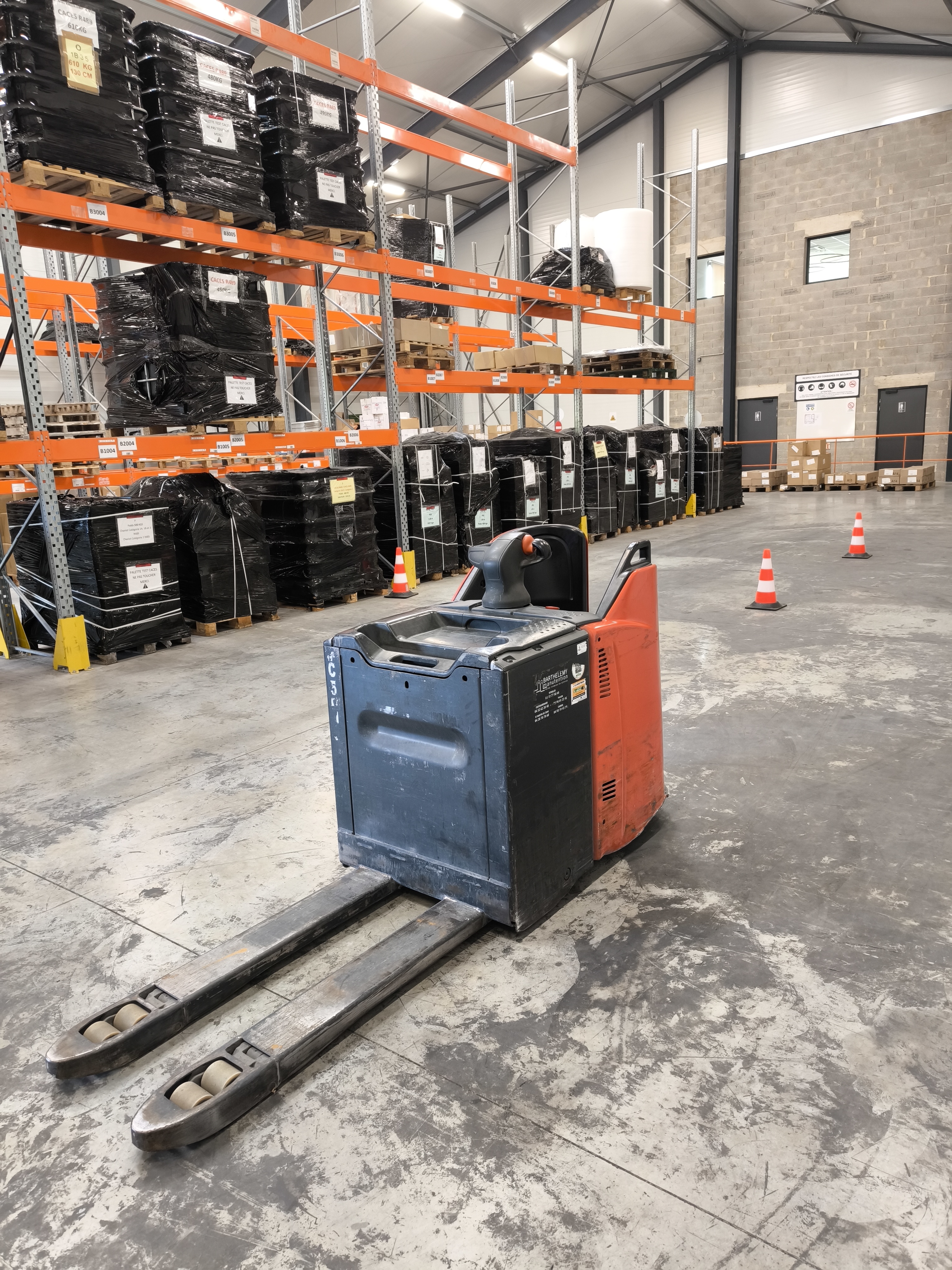 R489 CAT 1A Chargeur_1749809735.jpg